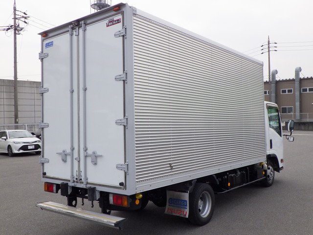 イスズ TRG-NLR85AN バン 1t以上4t未満 標準