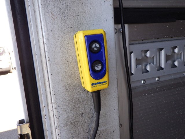 三菱 2KG-FK62FY アルミウィング 4t超10t未満 ワイド