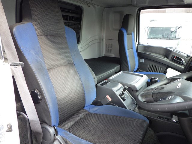 イスズ 2PG-CYJ77C アルミウィング 10t超