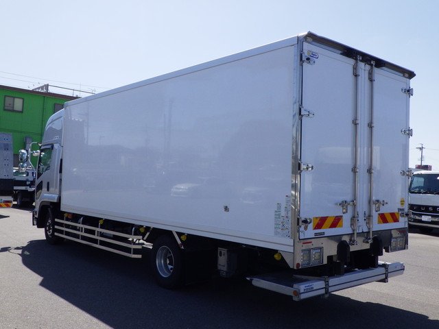 イスズ 2PG-FSR90T2 冷凍車 4t超10t未満 ワイド